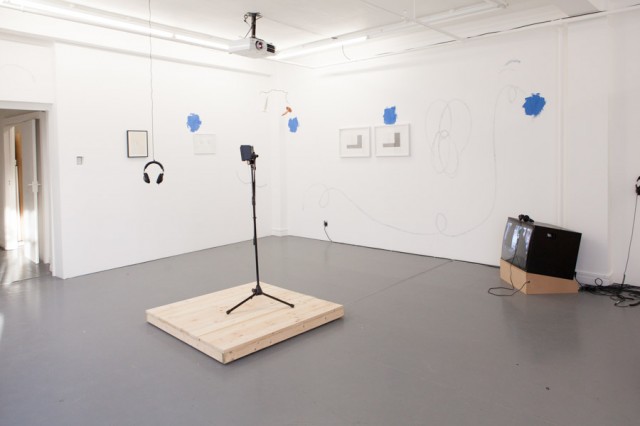 Installation view / Nicole Bachmann, Blue, 2013 (foreground)